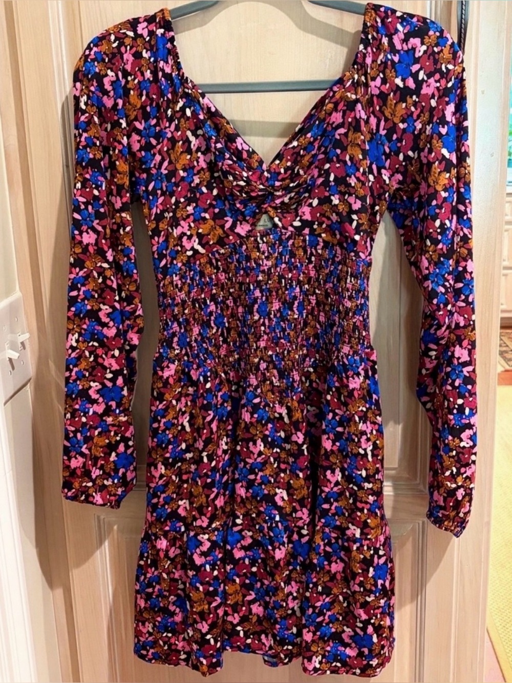 SALTWATER LUXE Floral V-Neck Dress — Burgundy, Pink & Blue